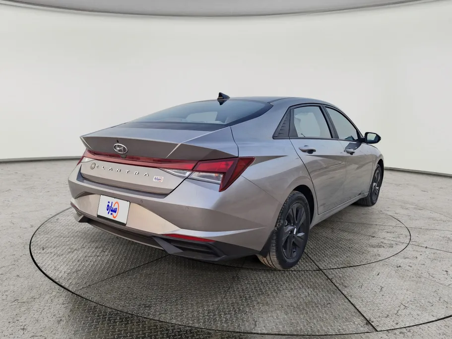 2023 Hyundai Elantra Smart 