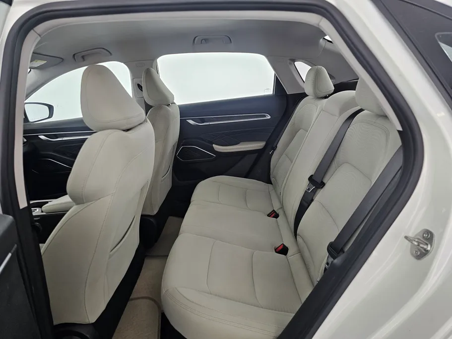 جيلي امجراند GS 2023 