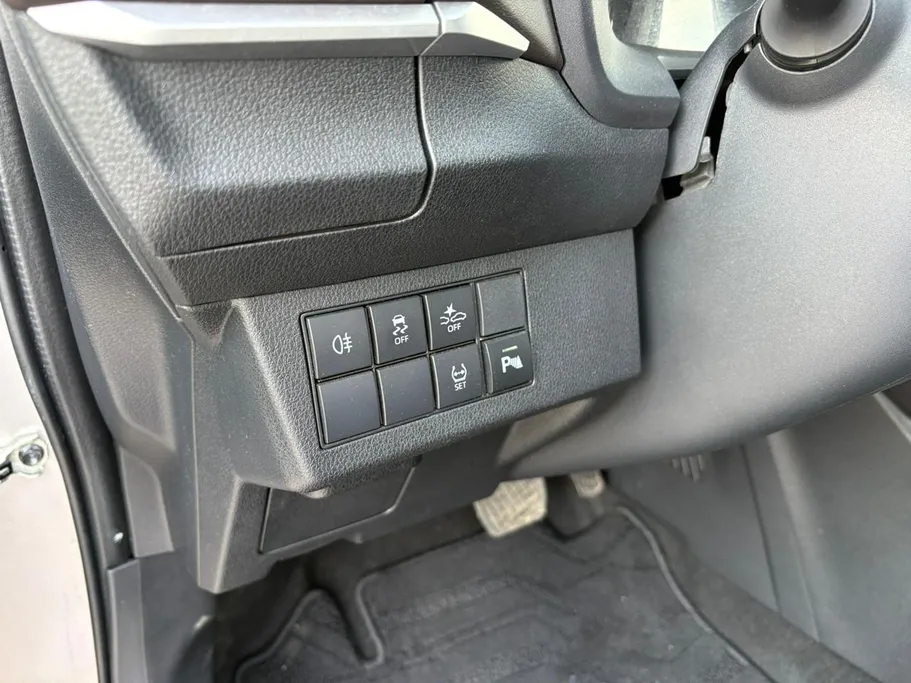 2024 Toyota Yaris  Y Plus 