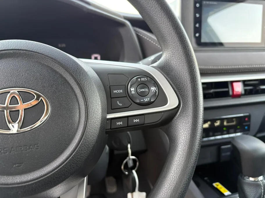 2024 Toyota Yaris  Y Plus 