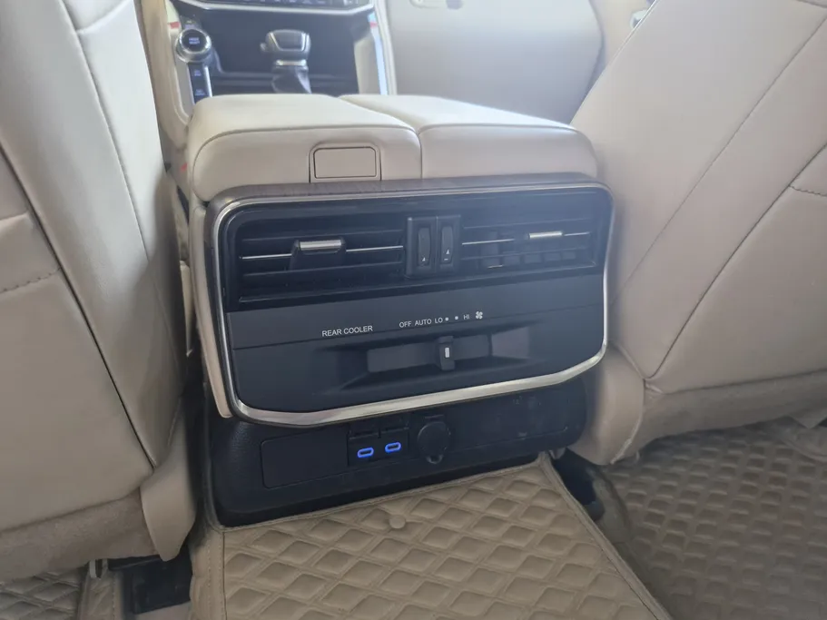 تويوتا لاندكروزر GXR4 2024 