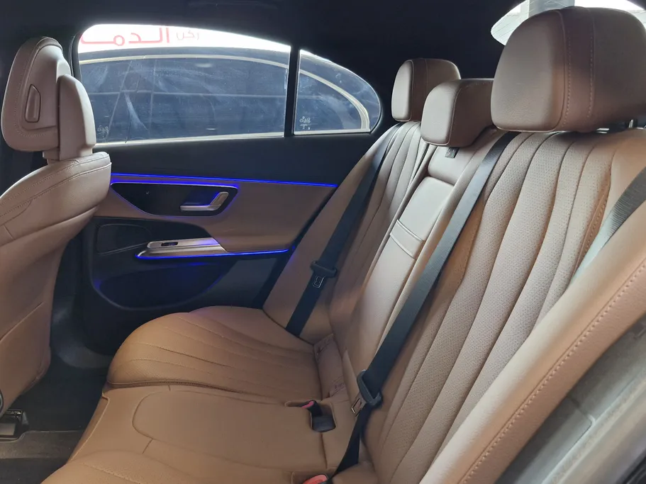 2025 Mercedes E 200 