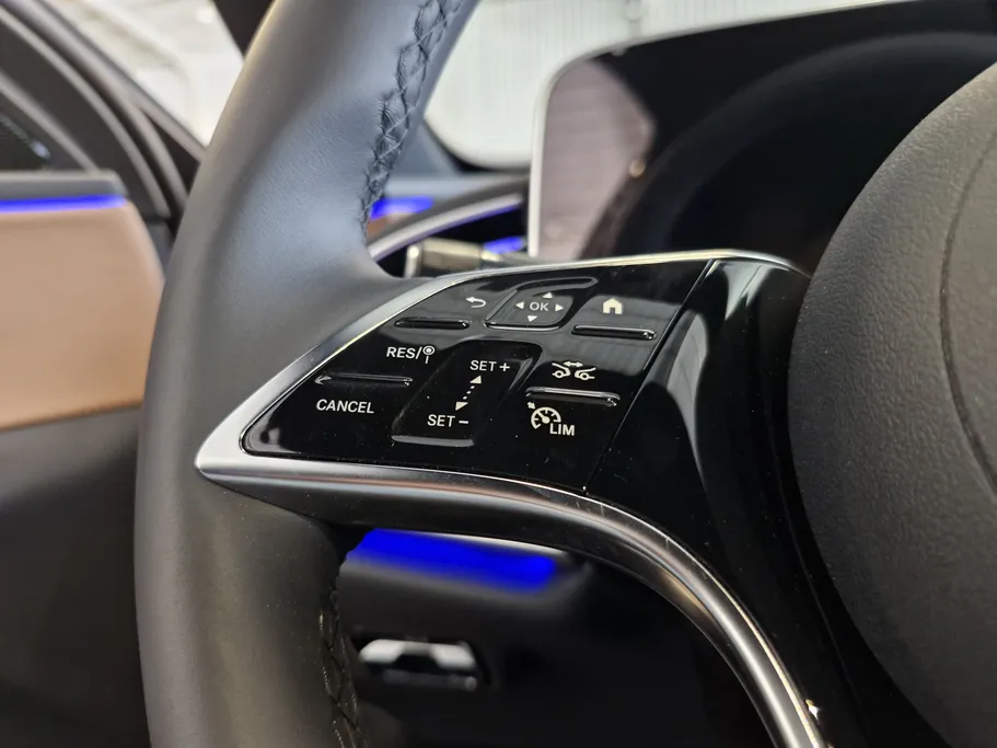 2025 Mercedes E 200 