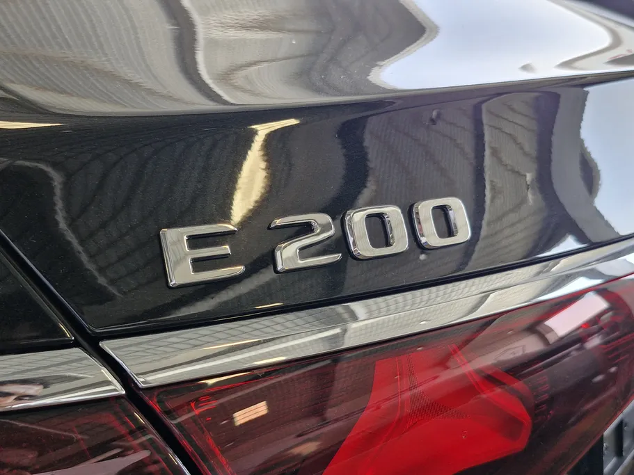 2025 Mercedes E 200 
