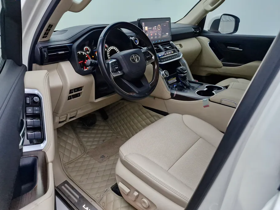 تويوتا لاندكروزر GXR5 2022 