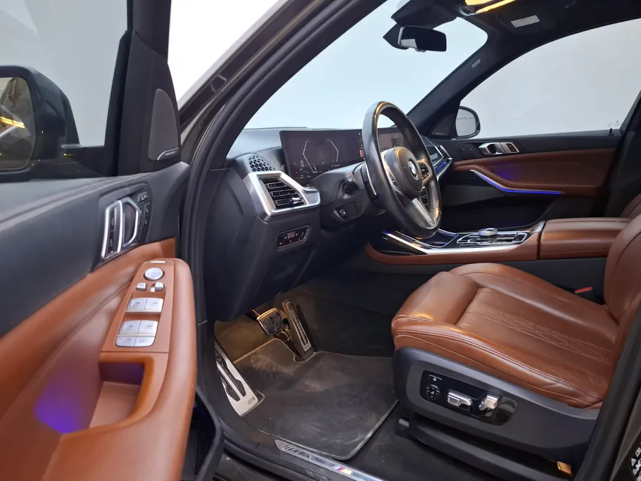 بي ام دبليو الفئة اكس 7 xDrive 40i	 2023 