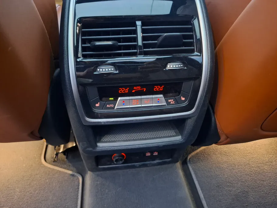 بي ام دبليو الفئة اكس 7 xDrive 40i	 2023 