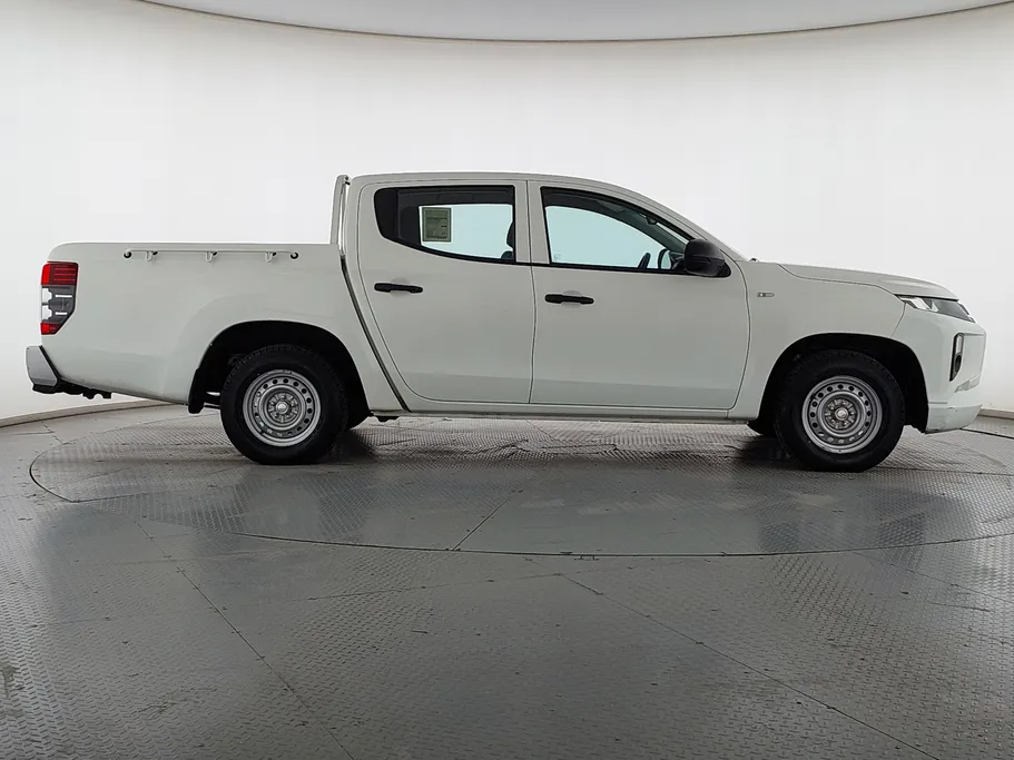 2022 Mitsubishi L200 DC 4x2 