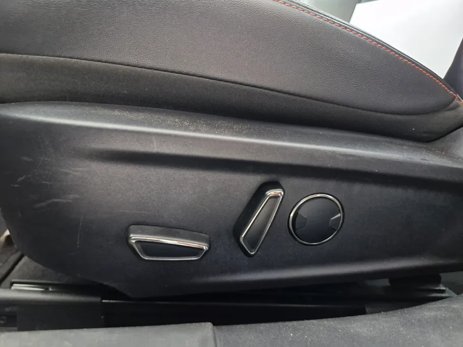 2023 Ford Taurus Titanium 