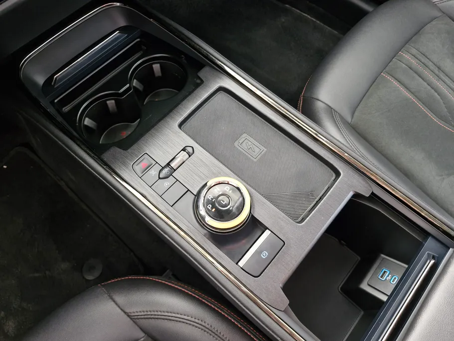 2023 Ford Taurus Titanium 