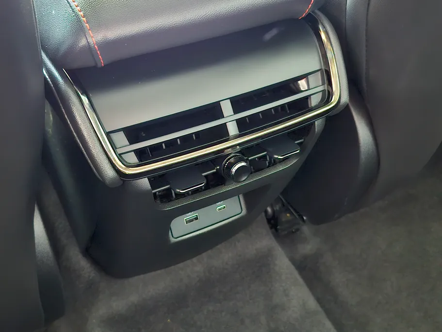 2023 Ford Taurus Titanium 