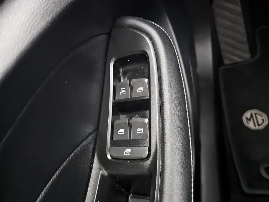 2023 MG 5 STD 