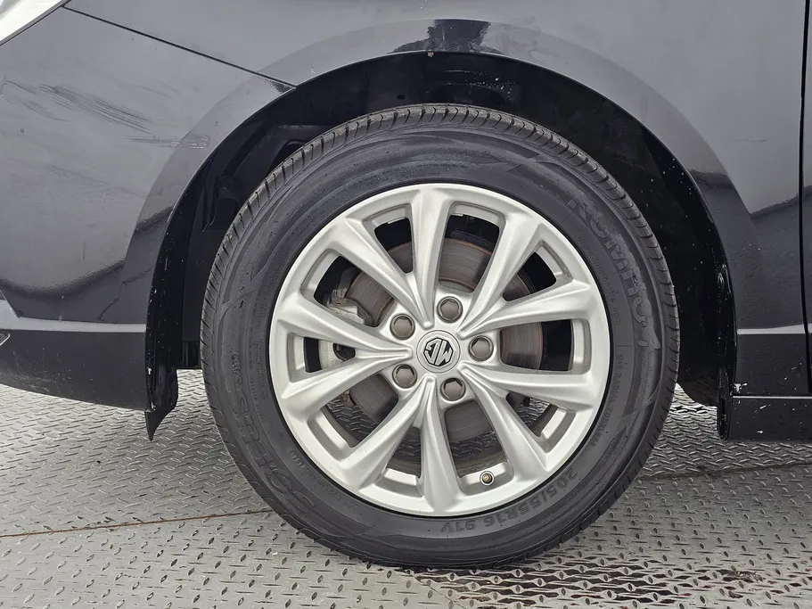 2023 MG 5 STD 