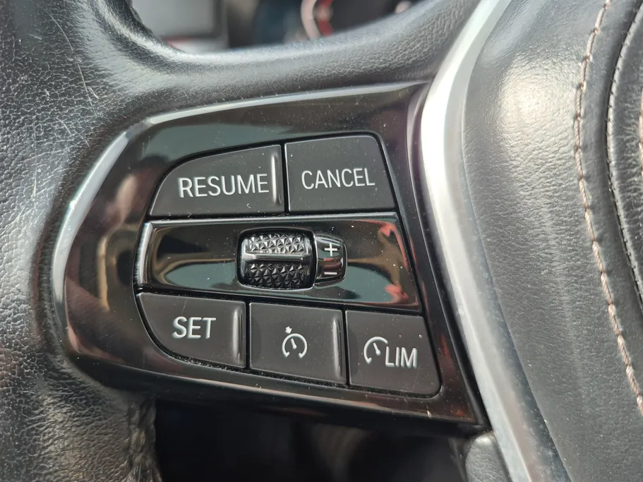 2023 BMW 5 Series 520i 