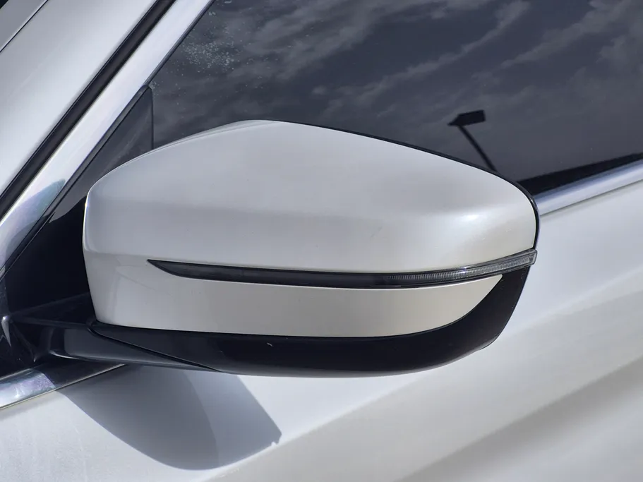 2023 BMW 5 Series 520i 