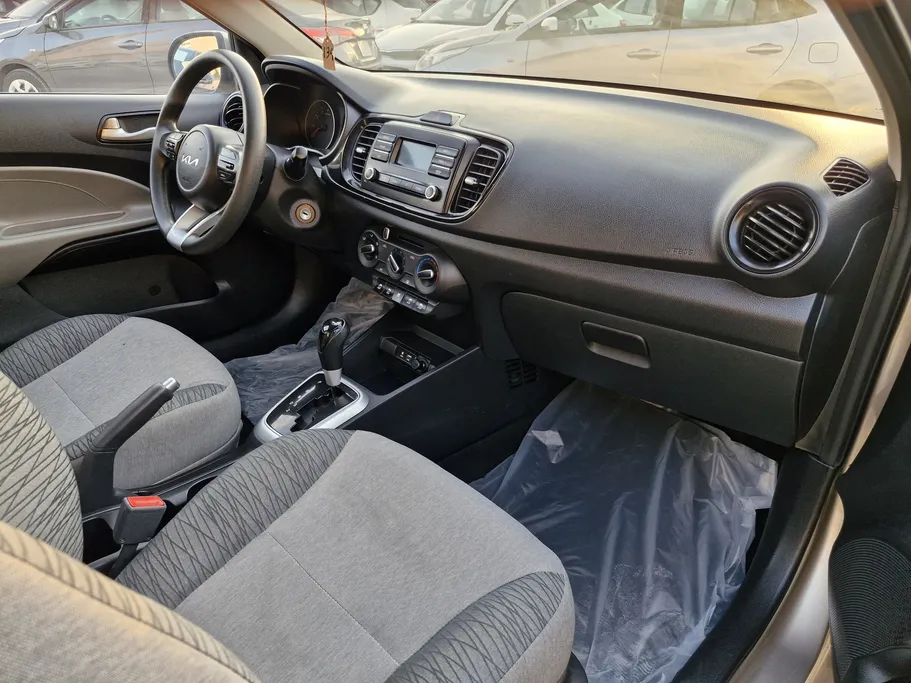 2024 Kia Pegas LX 
