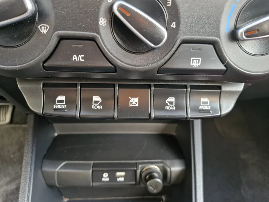 2024 Kia Pegas LX 