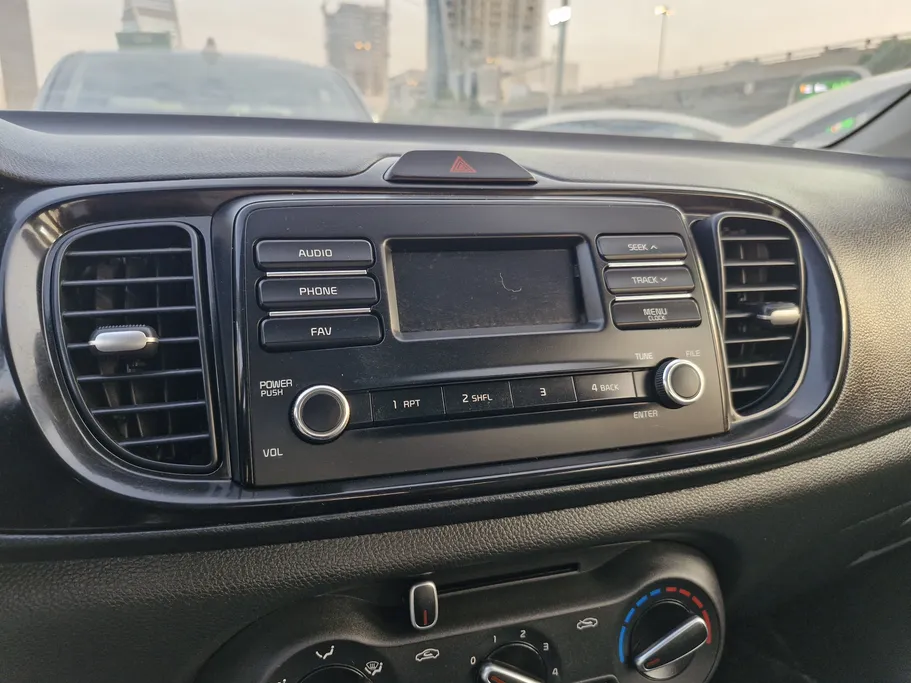 2024 Kia Pegas GL 