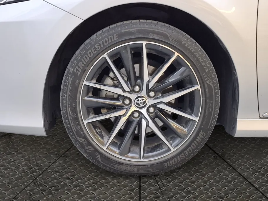 2023 Toyota Camry  GLE HEV  