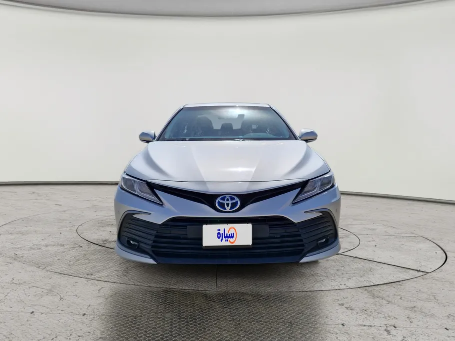 تويوتا كامري GLE HEV  2023