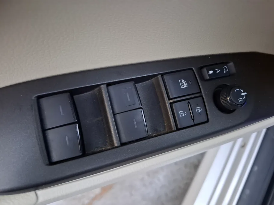 2023 Toyota Camry  GLE HEV  