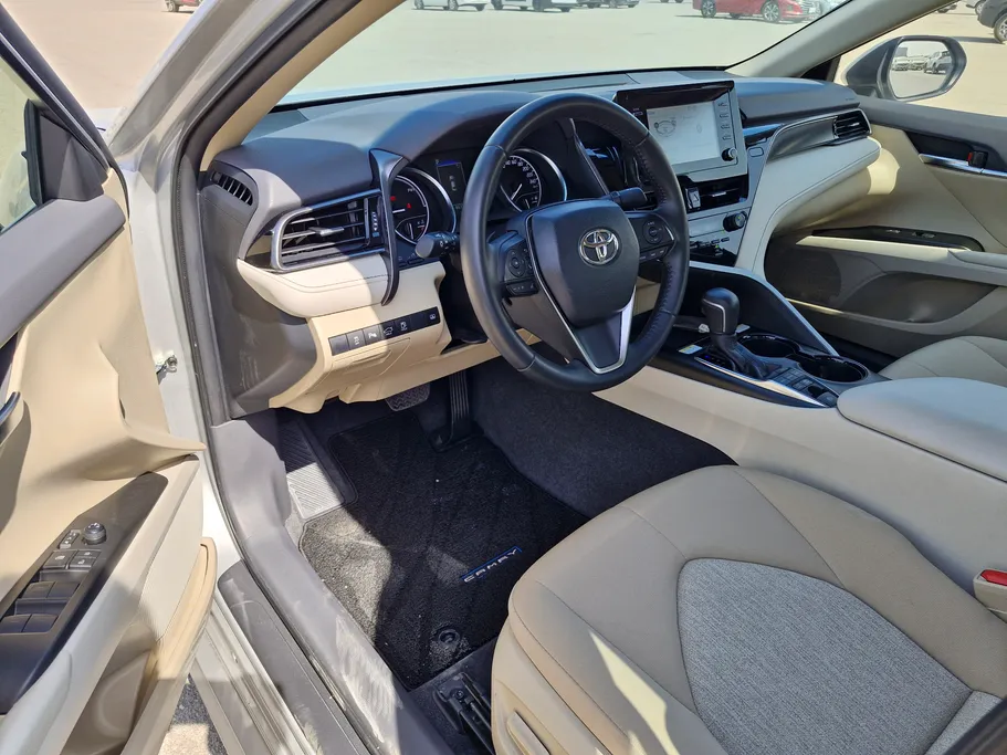 تويوتا كامري GLE HEV  2023