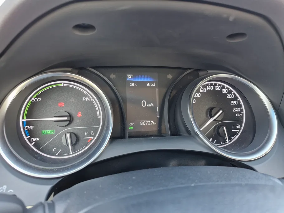 تويوتا كامري GLE HEV  2023