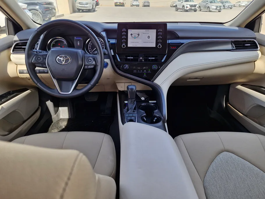 تويوتا كامري GLE HEV  2023