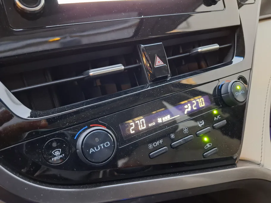 2023 Toyota Camry  GLE HEV  