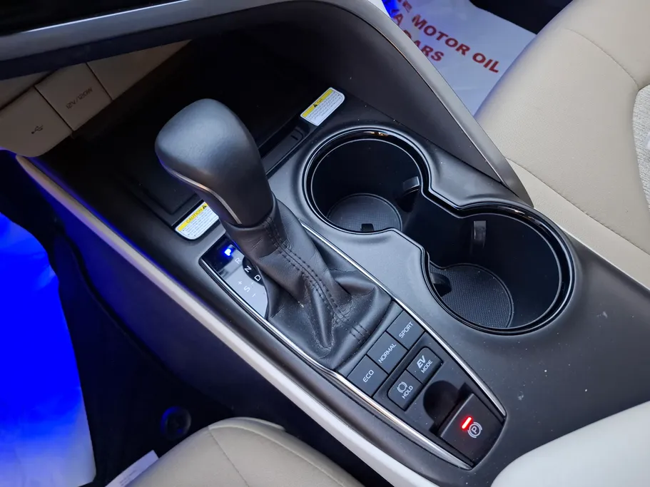 2023 Toyota Camry  GLE HEV  
