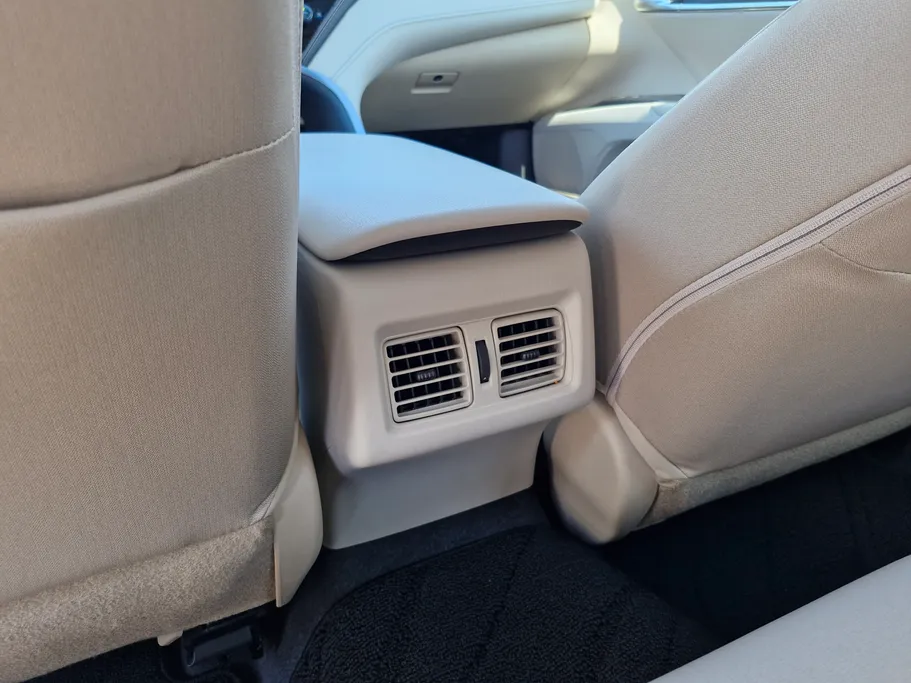 تويوتا كامري GLE HEV  2023