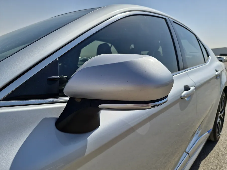 تويوتا كامري GLE HEV  2023