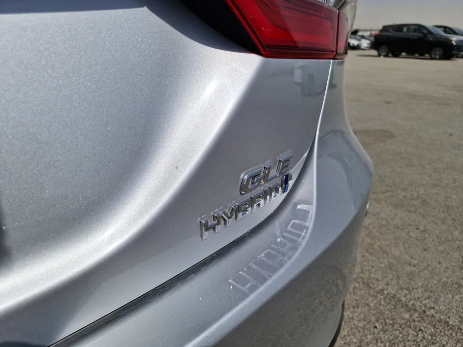 تويوتا كامري GLE HEV  2023