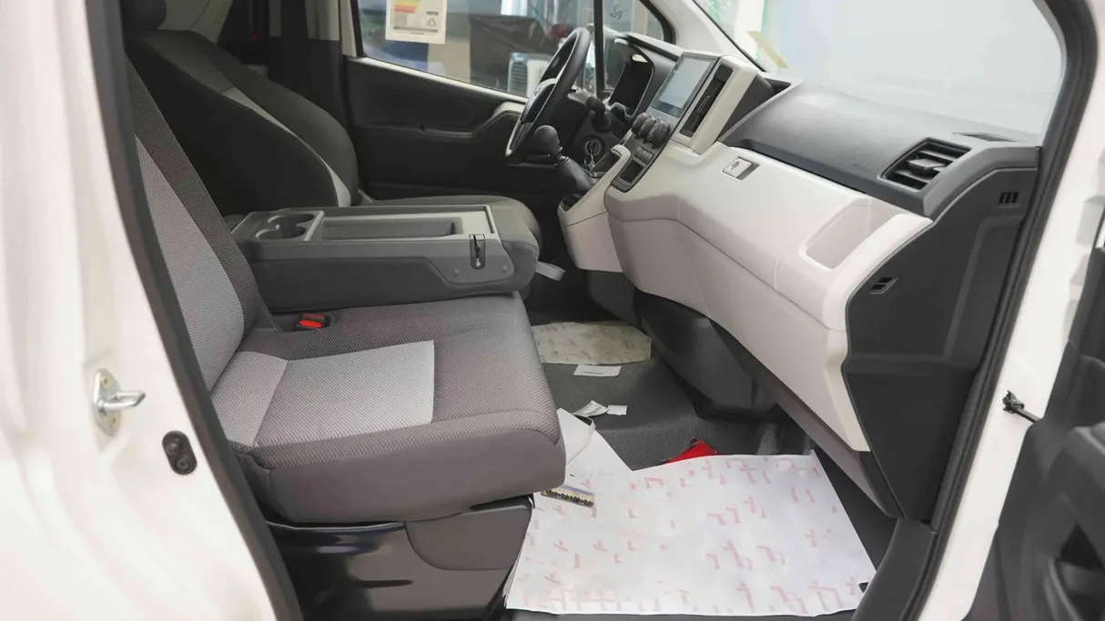 2026 Toyota Haice فان بضاعه 