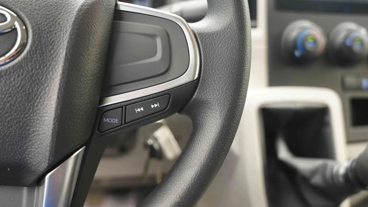 2026 Toyota Haice فان بضاعه 