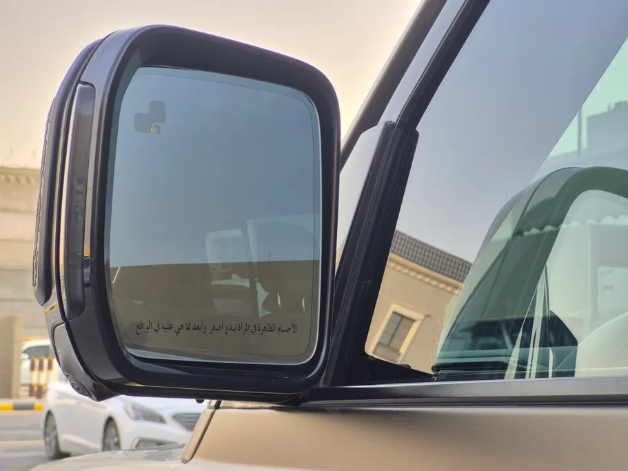 لاند روفر ديفندر HSE P400 2021 