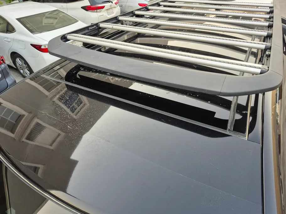 لاند روفر ديفندر HSE P400 2021 