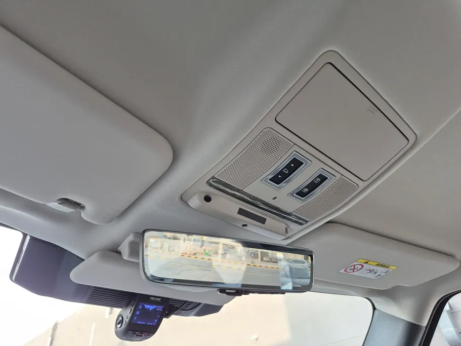 لاند روفر ديفندر HSE P400 2021 
