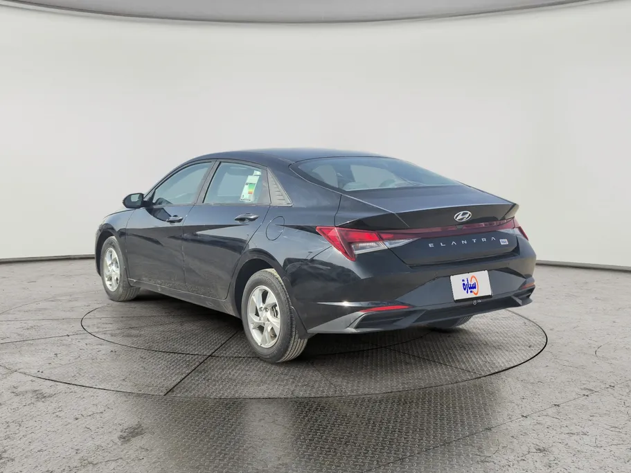 2023 Hyundai Elantra Smart 