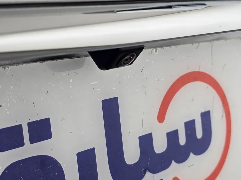 ام جي 5 LUX 2022 