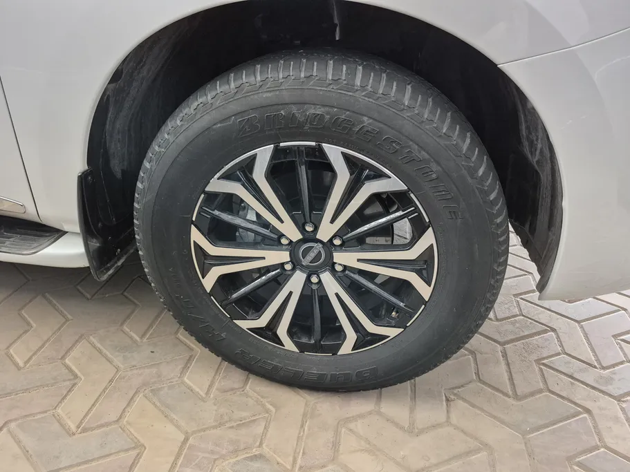 2023 Nissan Patrol Titanium 