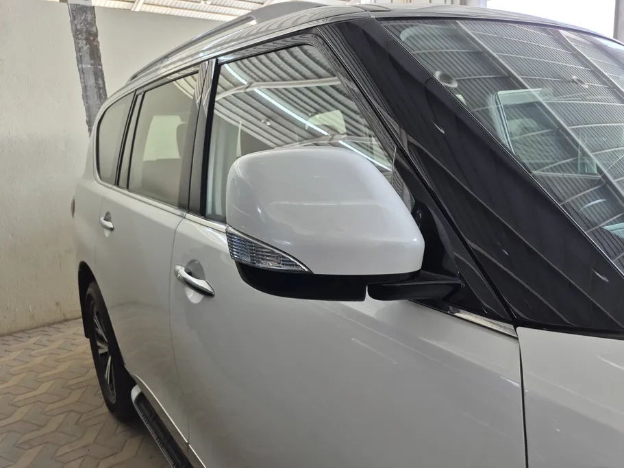 2023 Nissan Patrol Titanium 