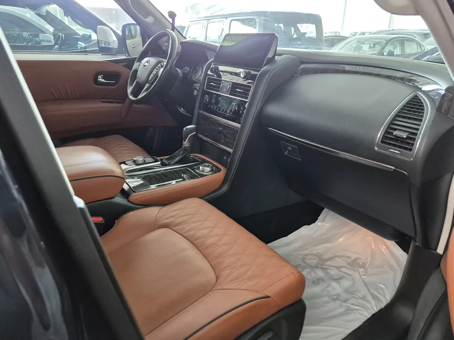2023 Nissan Patrol Platinum 