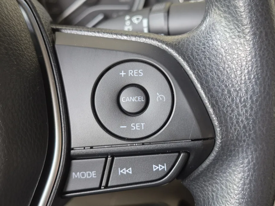 2022 Toyota Camry  LE 