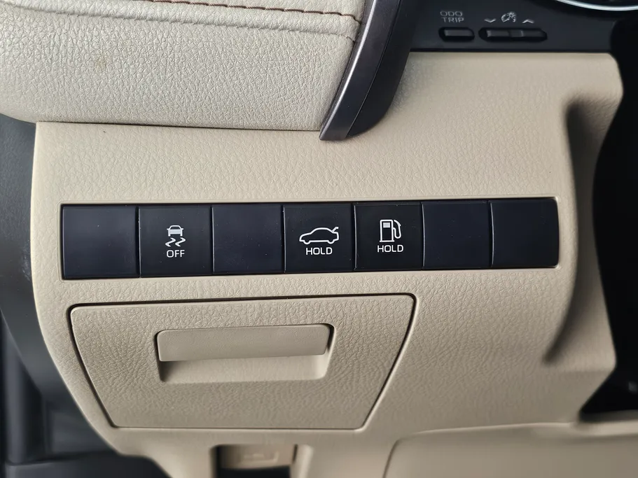 2020 Toyota Camry  LE 