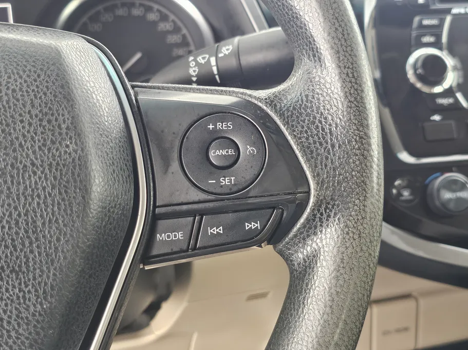 2020 Toyota Camry  LE 
