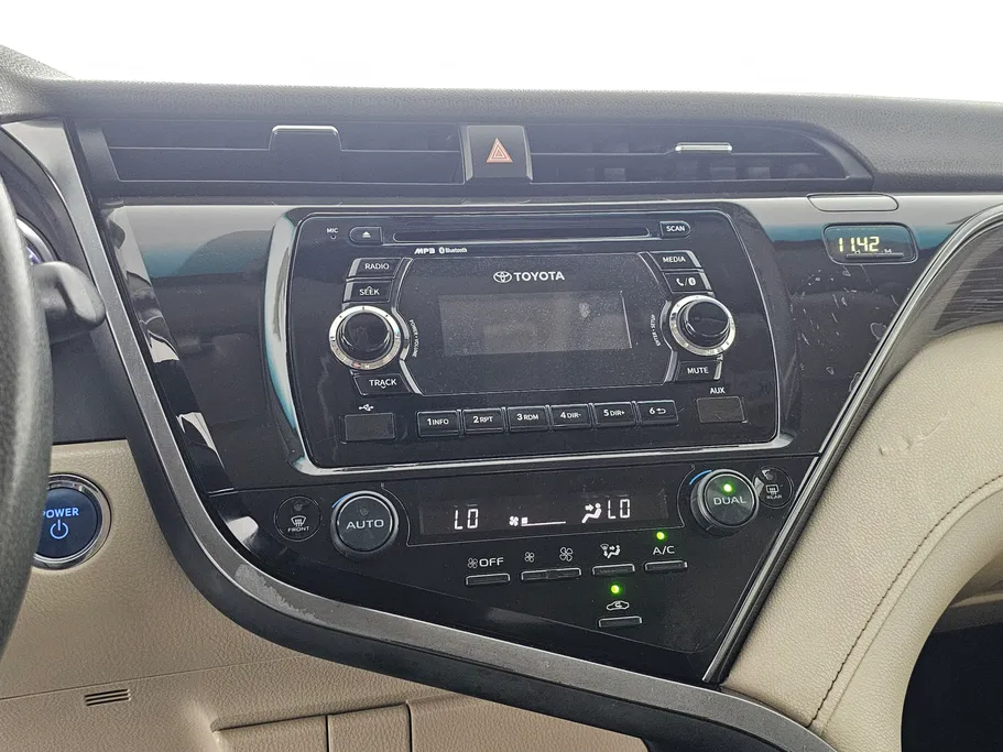 2020 Toyota Camry  LE 