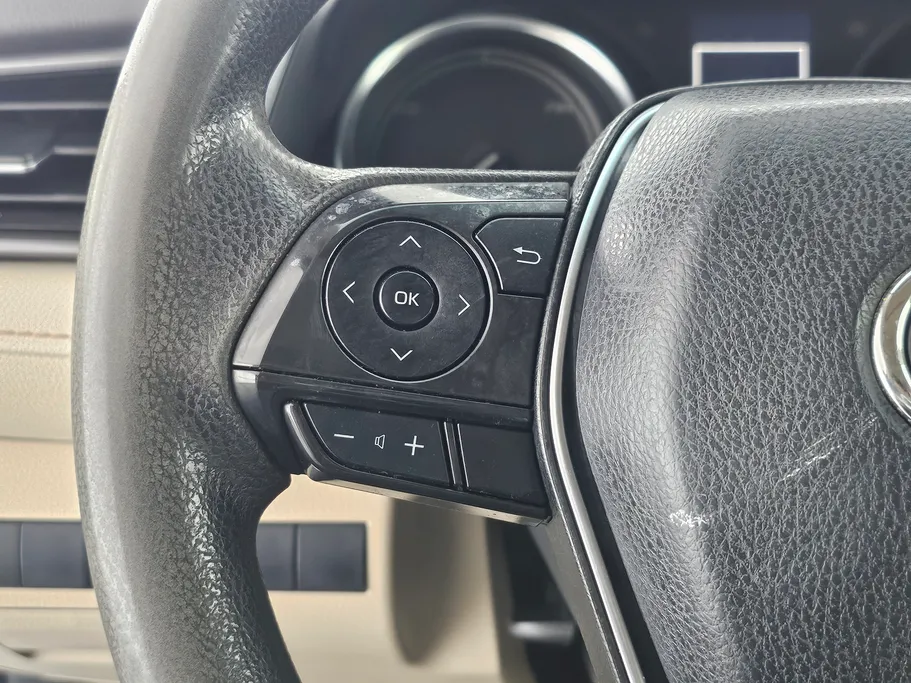 2020 Toyota Camry  LE 
