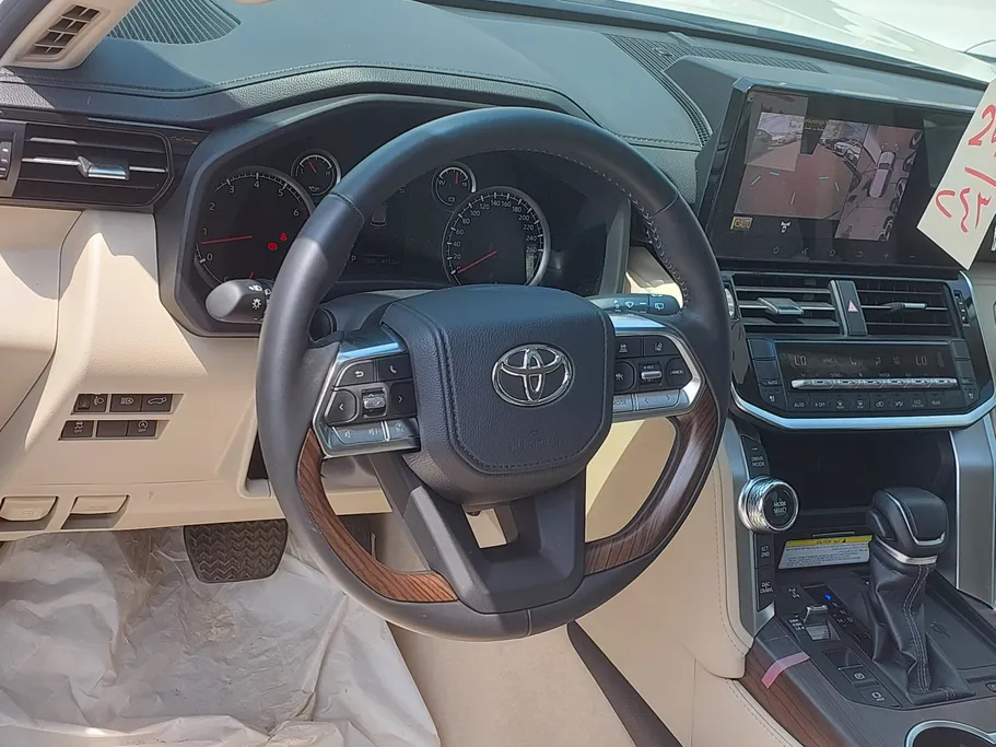 تويوتا لاندكروزر GXR 2024 