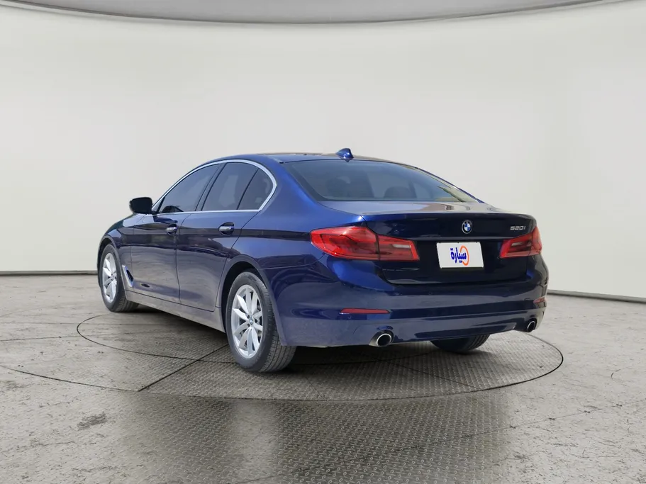 2018 BMW 5 Series 520i 